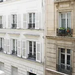Spacious Love Cocoon In Paris 17Th Batignolles